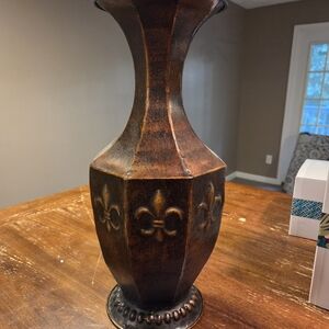 Elegant Brown Vase with Fleur-de-Lis Design